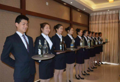 餐飲管理 青春飯背后的職業(yè)現(xiàn)實與未來路徑